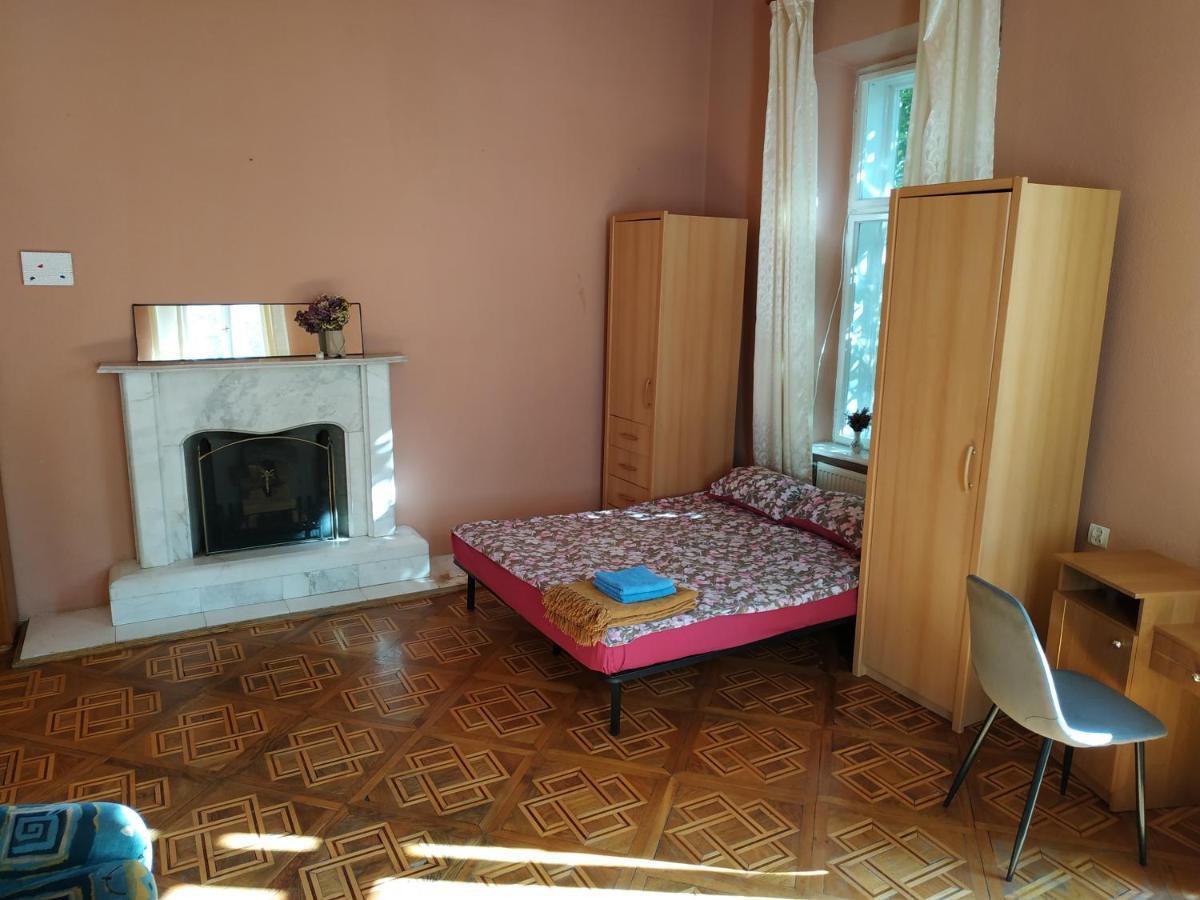Кімната В Серці Львова Lviv Extérieur photo