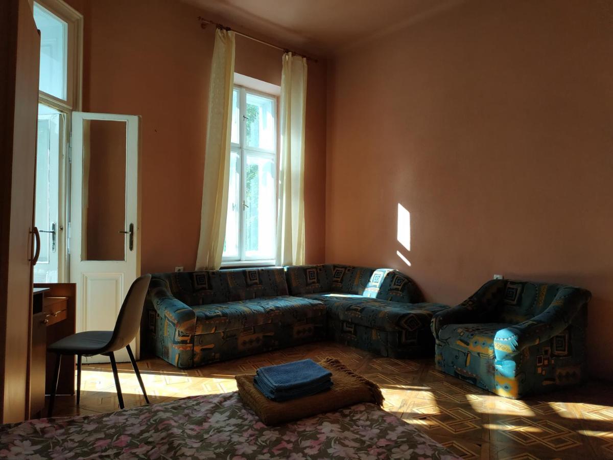 Кімната В Серці Львова Lviv Extérieur photo